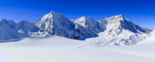Narty w Alpach – jak przygotować się do zimowego wyjazdu?