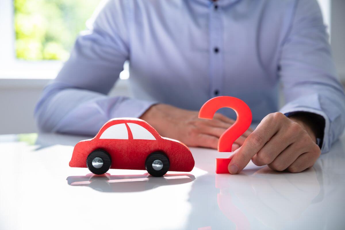 Ile czasu ma nabywca na ubezpieczenie samochodu po rejestracji?
