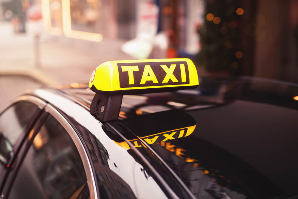 Ubezpieczenie taksówki, czyli OC i AC auta do przewozu osób