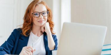 Jak sprawdzić historię używanego samochodu?